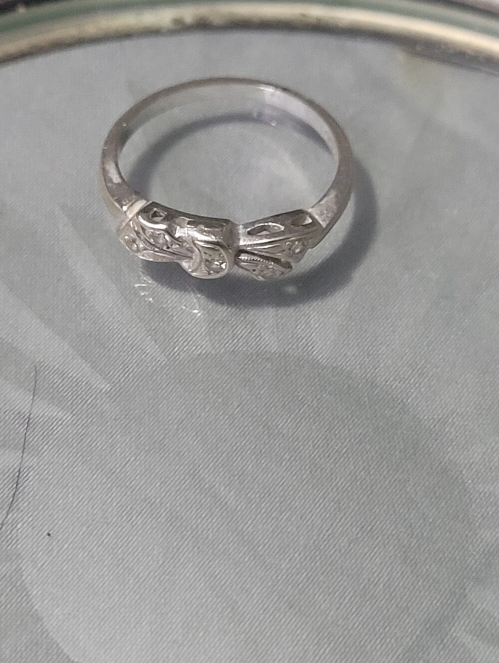 Elegant 14k Gold Knot Ring - Classic Women's Jewelry